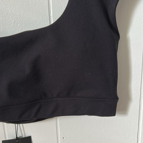 GARAGE short cuff sleeve active bra top with padding M NWT - Picture 3 of 7